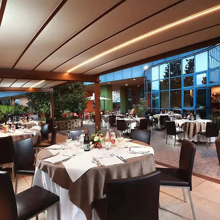 Ξενοδοχείο Tuscany 4*